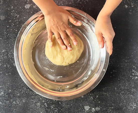 soft smooth dough in a wide plate